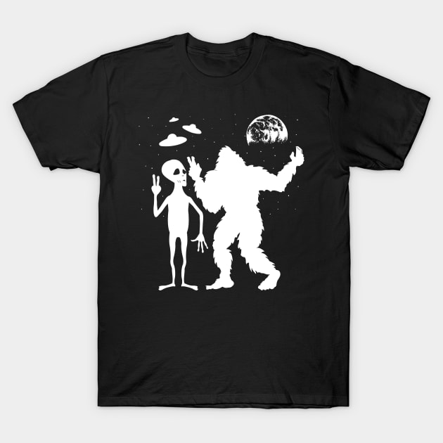 Bigfoot And Alien Take Selfies T-Shirt by Tesszero